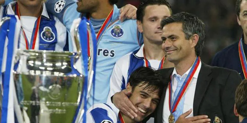 Mourinho vô địch Champions League cùng Porto