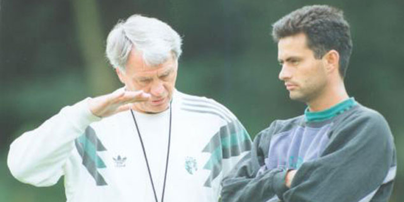 Mourinho làm thông dịch viên tại Sporting Lisbon