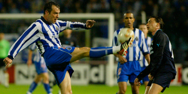 FC Porto gặp Lazio trong trận bán kết lượt đi của Cúp UEFA 2003