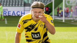 Erling Haaland trong màu áo Dortmund