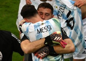 Emiliano Martinez được Messi yêu thương