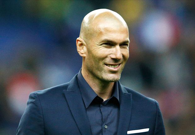 Chân dung huyền thoại điển trai Zidane