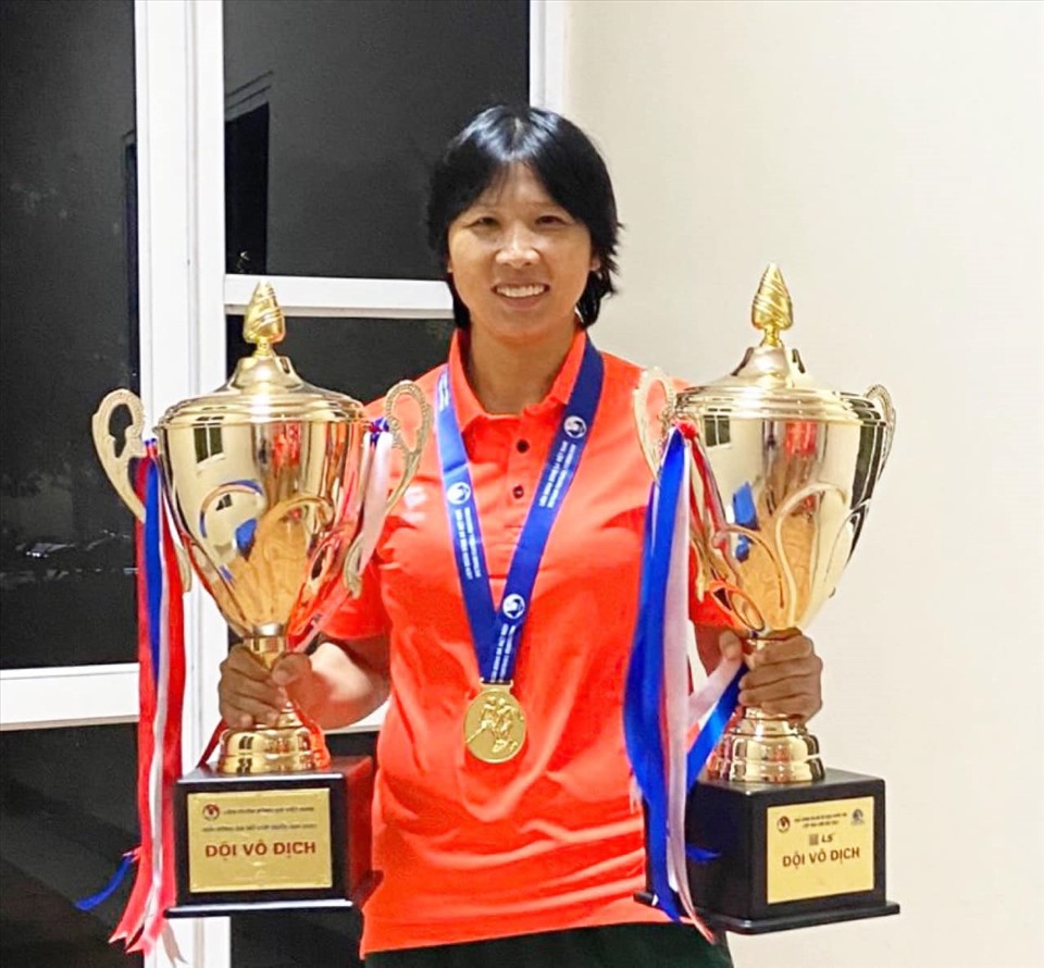 Nữ cầu thủ Kim Chi thế hệ vàng của bóng đá Việt Nam