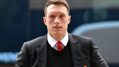Phil Jones mất tích ở Man United trong mùa 2022/23