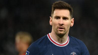 Đàm phán giữa Leo Messi và PSG không thành