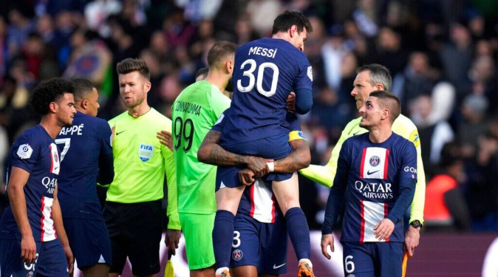 Phải nhờ vào những Mbappe và Messi thì PSG mới có được chiến thắng trên sân Parc des Princes trước Lille