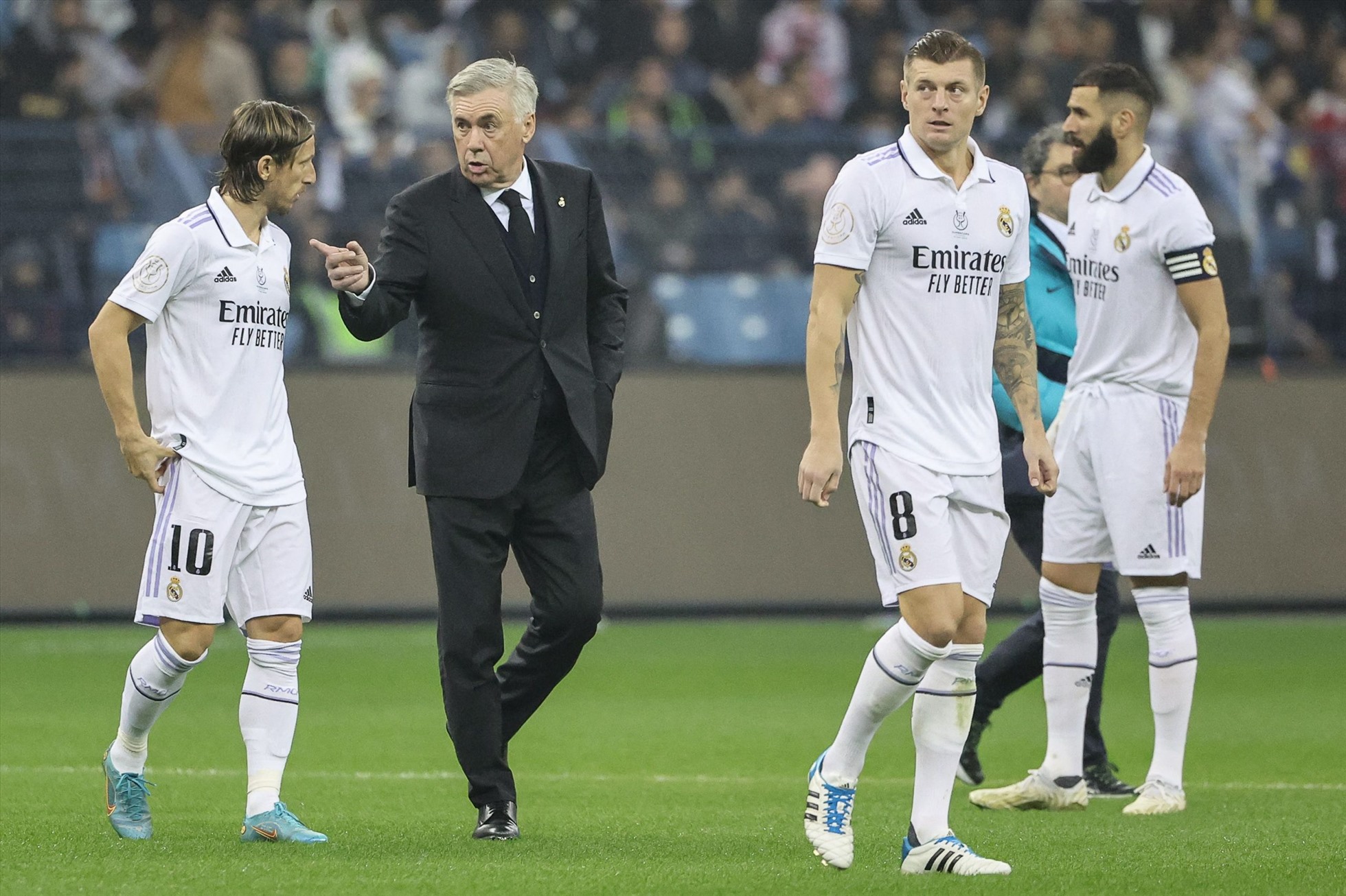 Thầy trò HLV Ancelotti đang có một mùa giải đầy áp lực với thành tích tuột dốc 