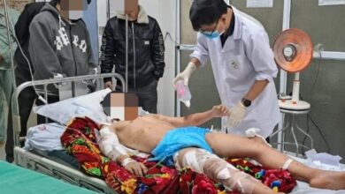 Hình ảnh nạn nhân được cấp cứu tại bệnh viện