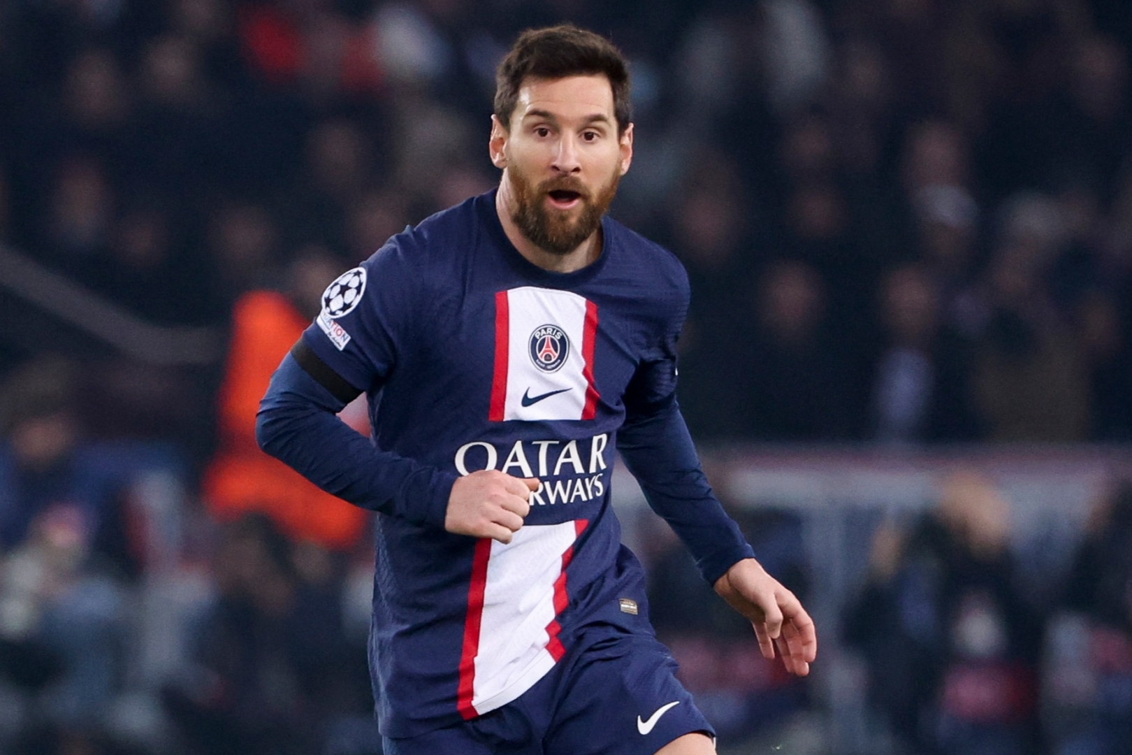 PSG muốn giảm lương của Messi để đáp ứng các quy định tài chính