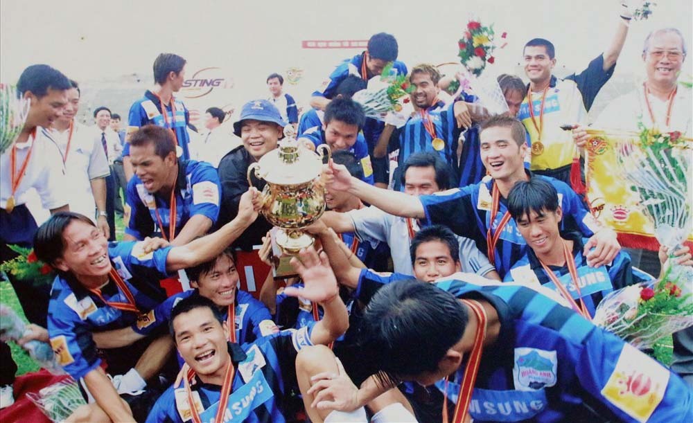 Từ một đội bóng vô danh, HAGL đã lên đỉnh của bóng đá Việt Nam chỉ sau 1 mùa giải