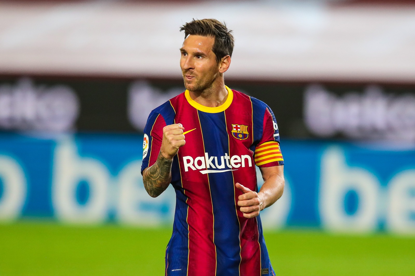 Các nguồn tin chuyển nhượng PSG cũng đưa ra dự báo về khả năng Messi quay lại Barcelona