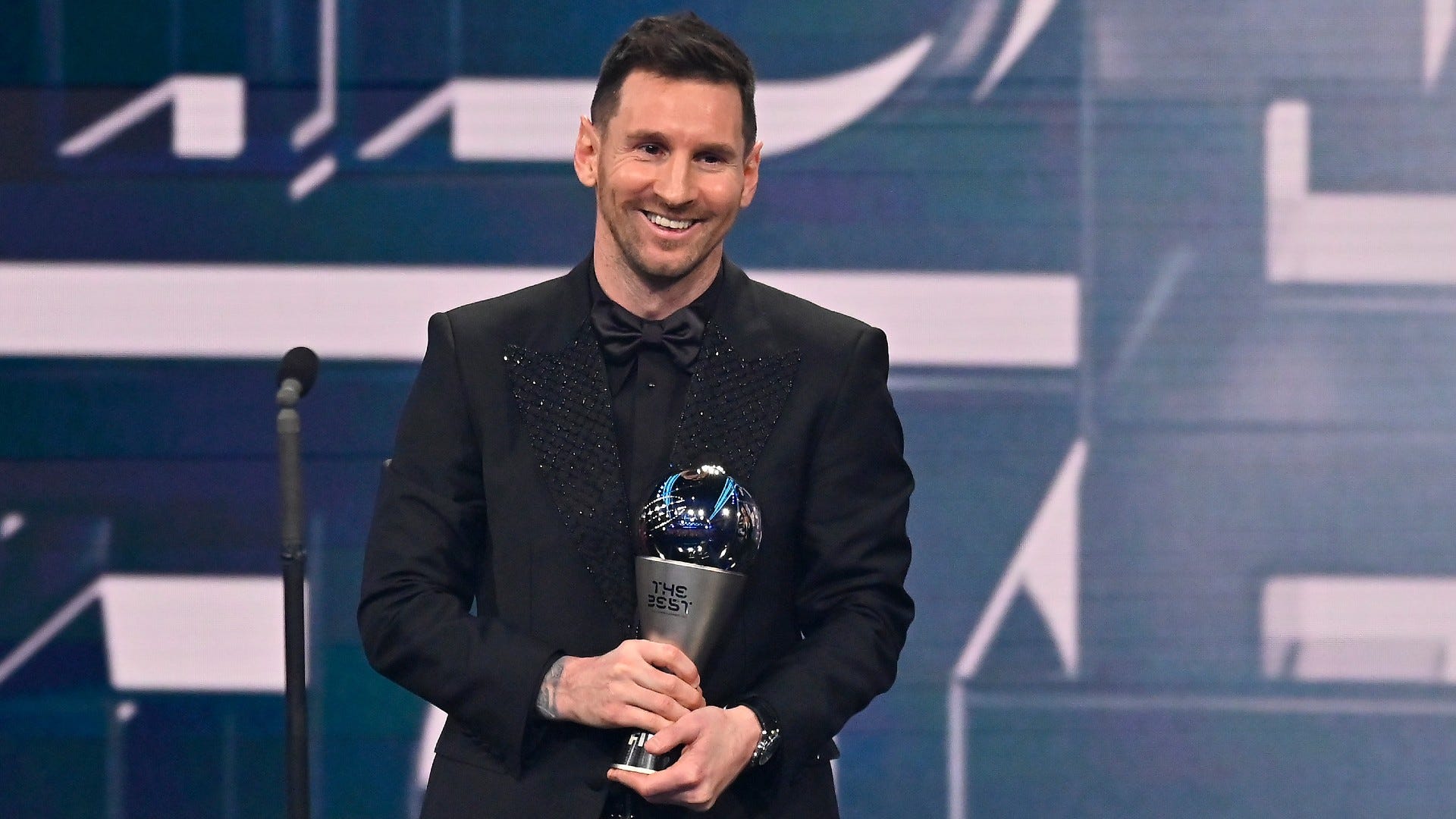 Leo Messi nhận giải The Best FIFA 2022 với điểm số 52 áp đảo các ứng cử viên khác