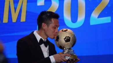 Văn Quyết nhận quả bóng vàng Việt Nam lần thứ 2