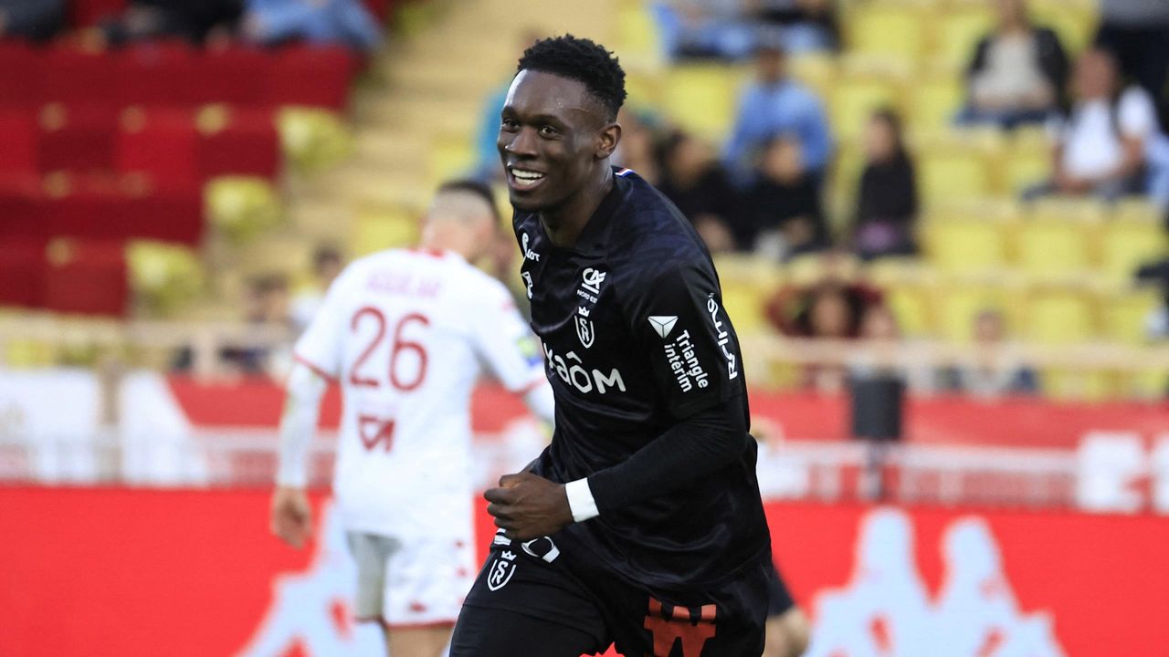 Folarin Balogun đã giúp Reims nối dài chuỗi trận bất bại ở Ligue 1