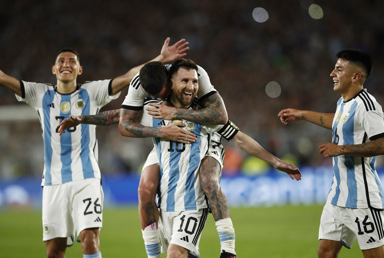 Leo Messi đã ghi bàn thắng thứ 800 trong sự nghiệp ở trận giao hữu Argentina vs Panama