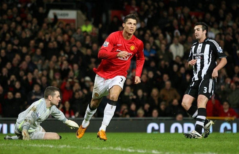 MU chính là câu lạc bộ mà Ronaldo có hat trick đầu tiên trước đối thủ Newcastle