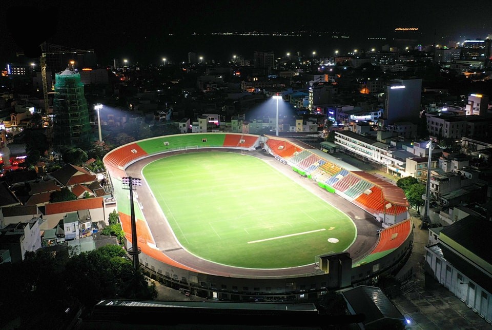 Hi vọng đội bóng Topenland Bình Định giành được những danh hiệu xứng đáng đối với sân vận động này