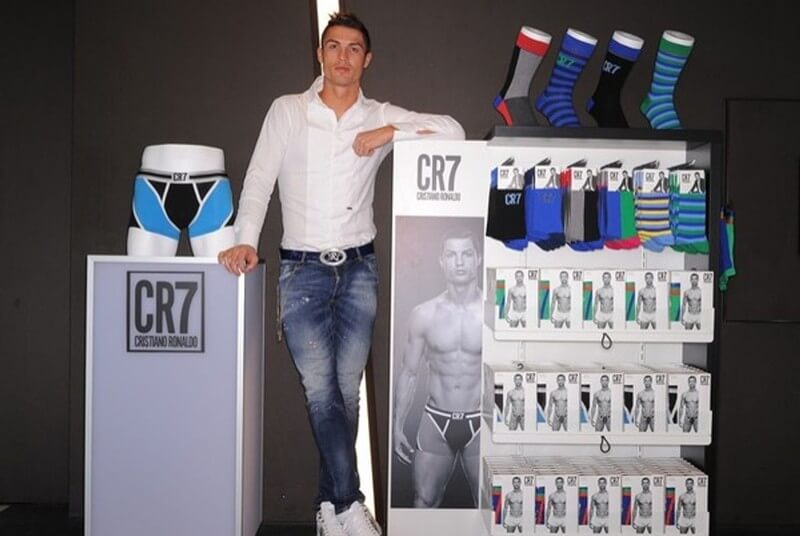 Ngoài cầu thủ, Ronaldo cũng thành công trong cương vị một doanh nhân